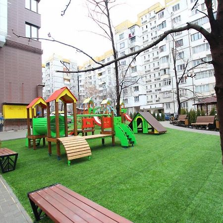 Sky House Central Apartment Chişinau Exteriör bild