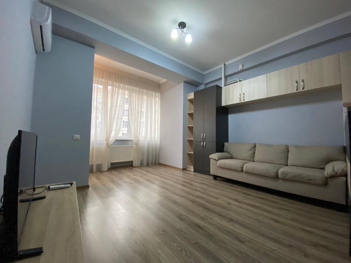 Sky House Central Apartment Chişinau Exteriör bild