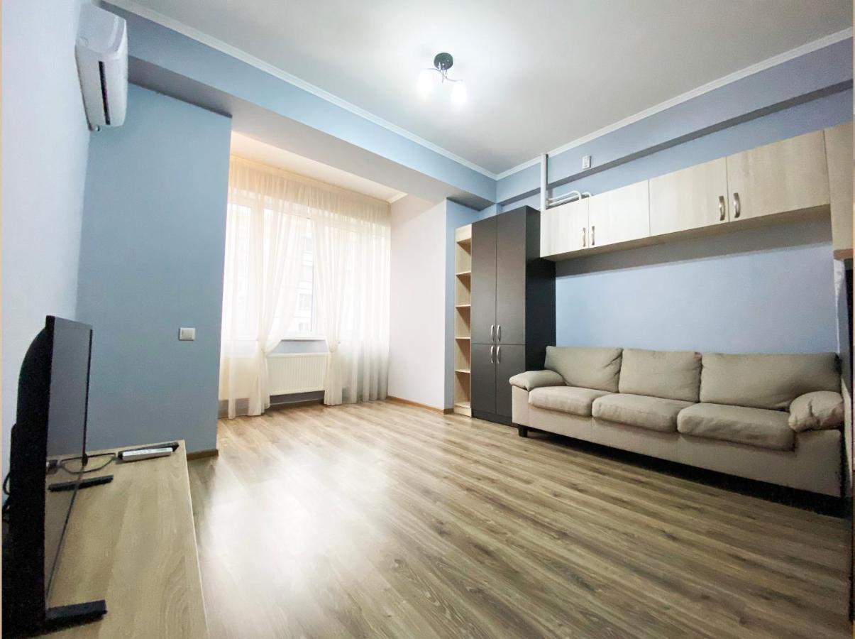Sky House Central Apartment Chişinau Exteriör bild